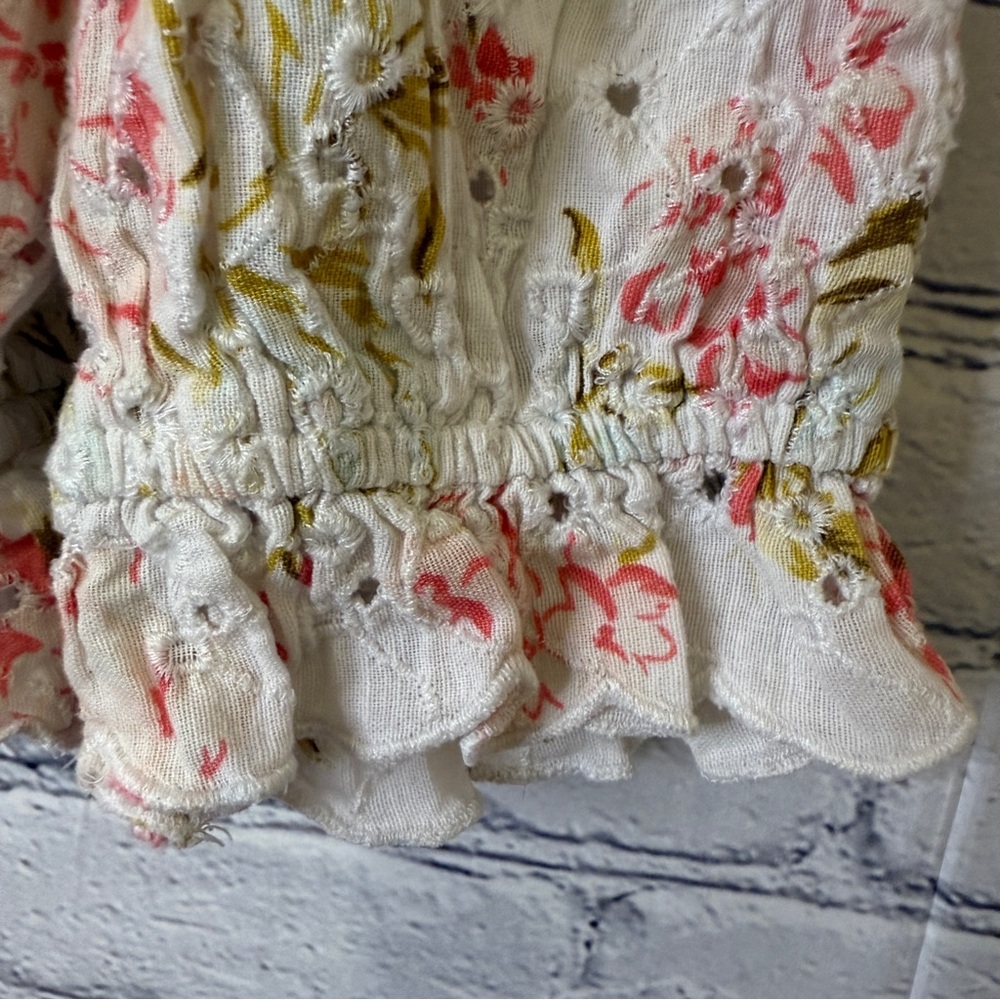 American Eagle Outfitters White Eyelet Crop Top with Pink Floral Print - Picture 7 of 8